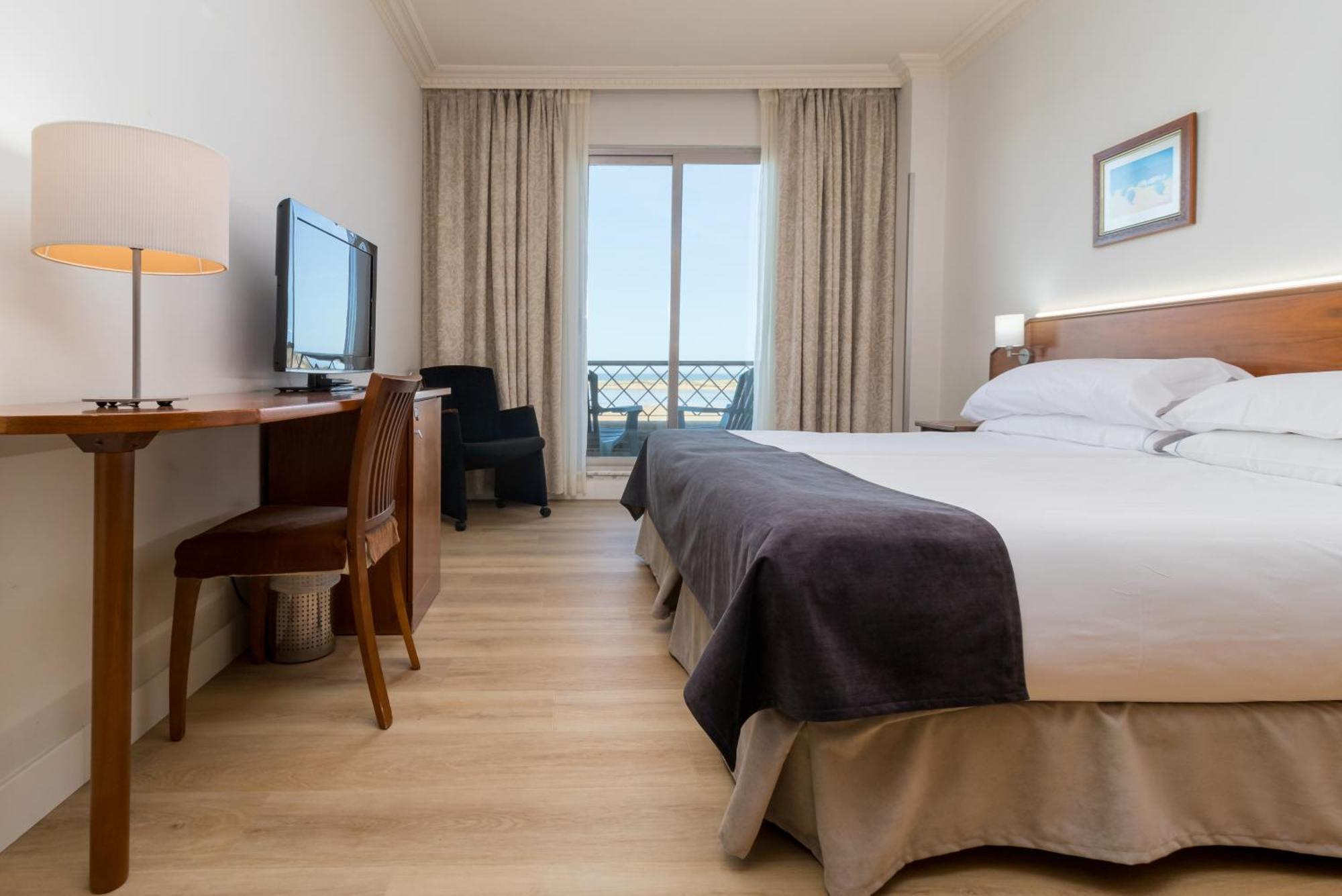 Hotel Milagros Golf Mogro Kültér fotó