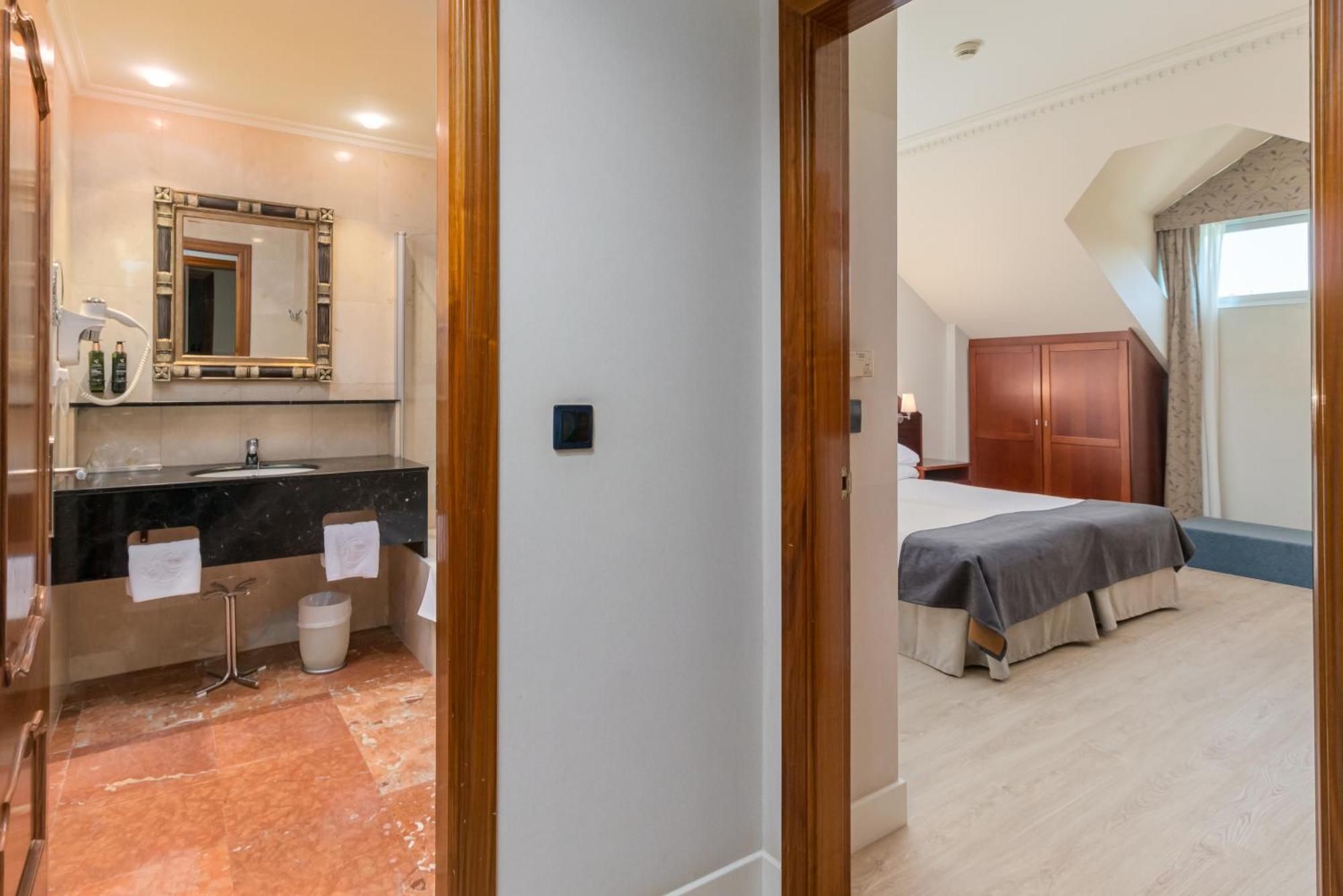 Hotel Milagros Golf Mogro Kültér fotó